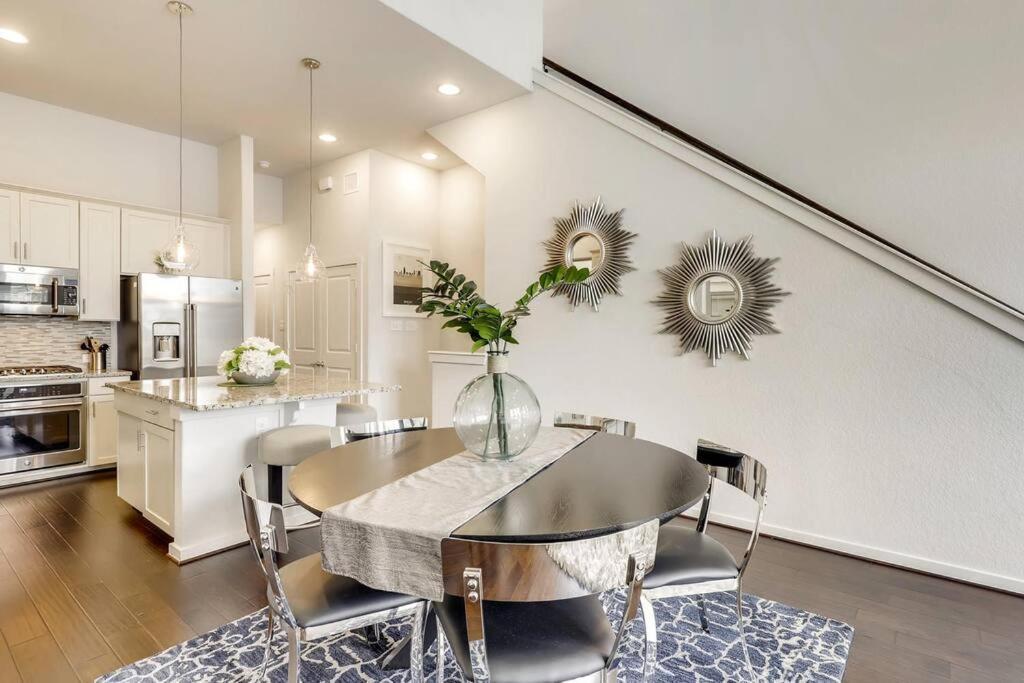 Gorgeous 4 Bed Home On St Mary'S - Minutes To Riverwalk/Pearl San Antonio Exterior photo